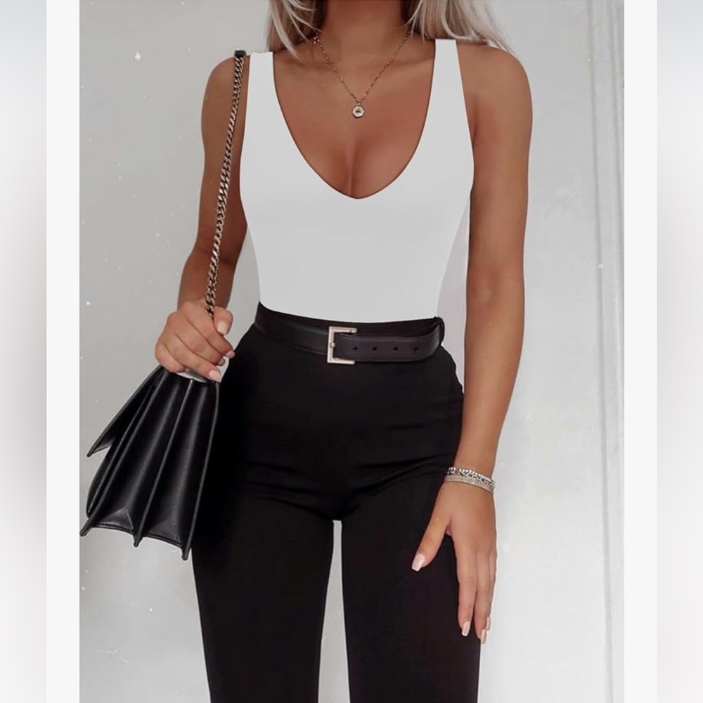 🤍SAUNGKUAI Women's Bodysuit Plunge Deep V Neck Backless Sleeveless